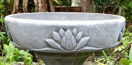 Bandung - Bowl with lotus motive, single flower, Ø 50 cm | cast stone 